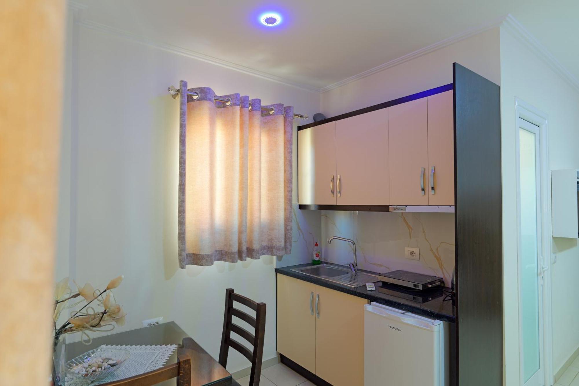 Hotel Chris Ksamil Luaran gambar