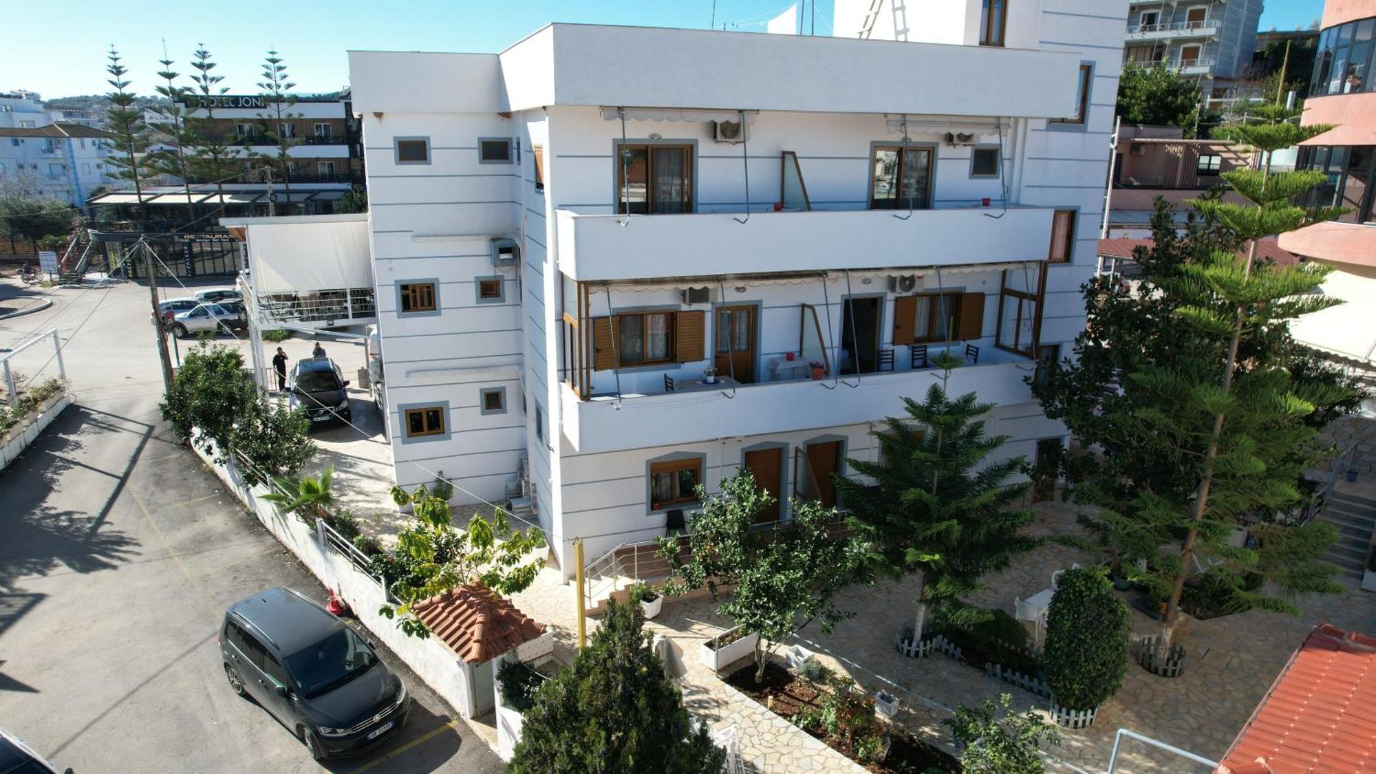 Hotel Chris Ksamil Luaran gambar