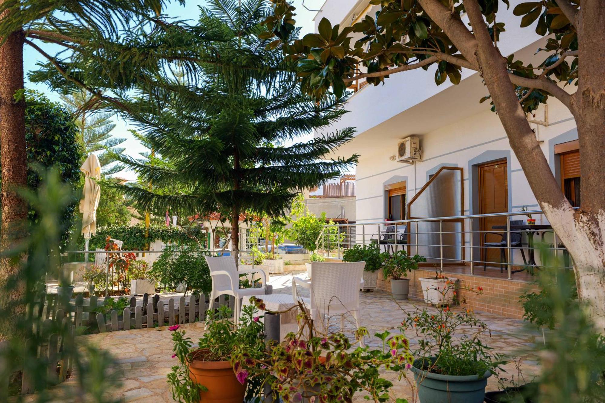Hotel Chris Ksamil Luaran gambar