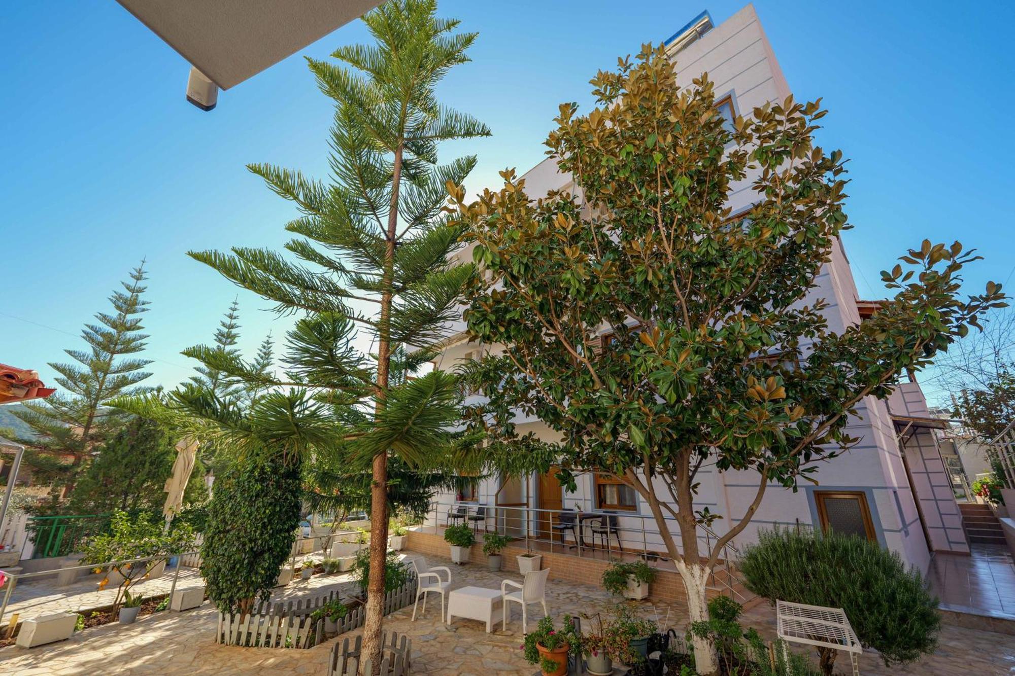 Hotel Chris Ksamil Luaran gambar