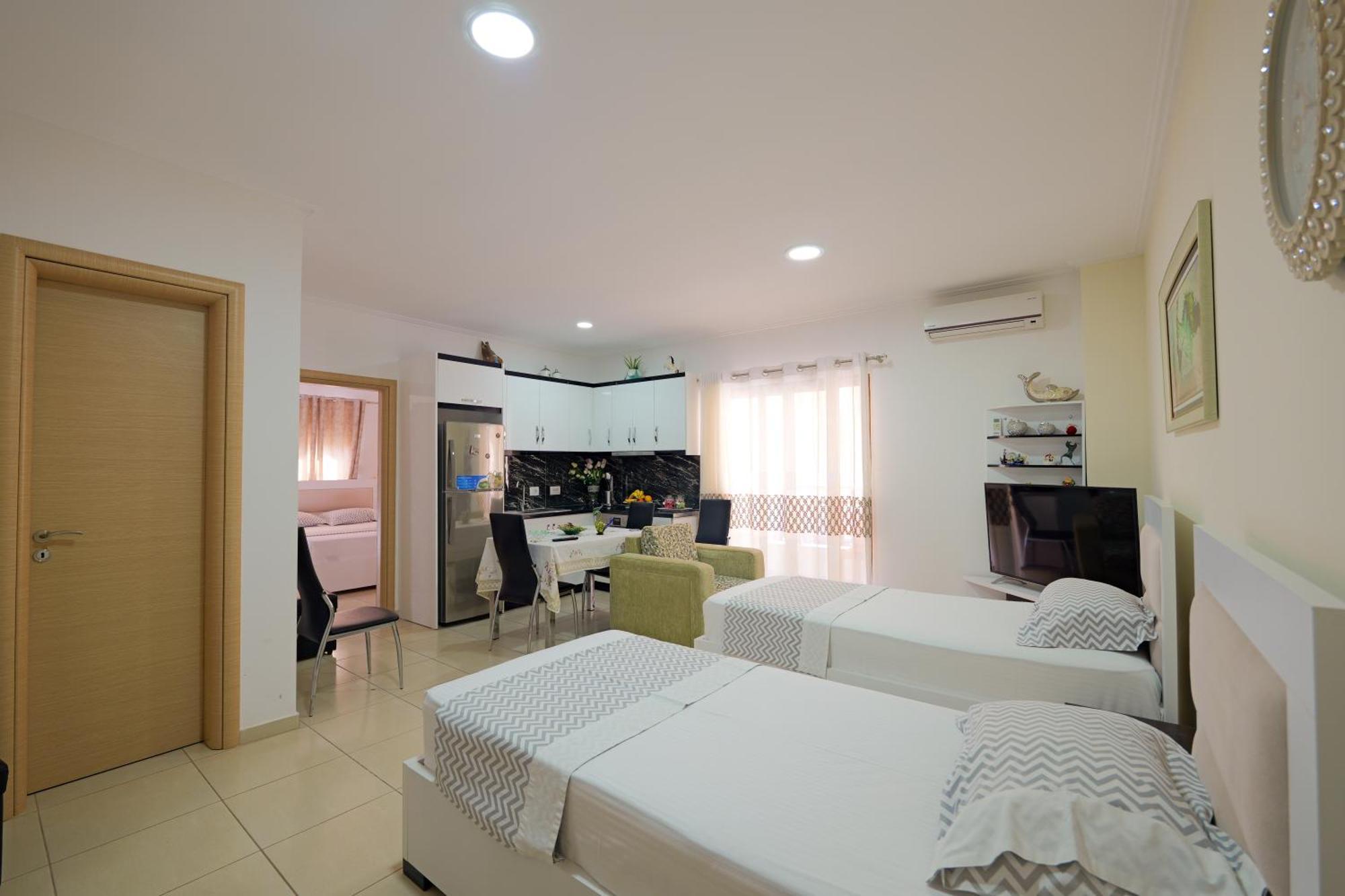Hotel Chris Ksamil Luaran gambar