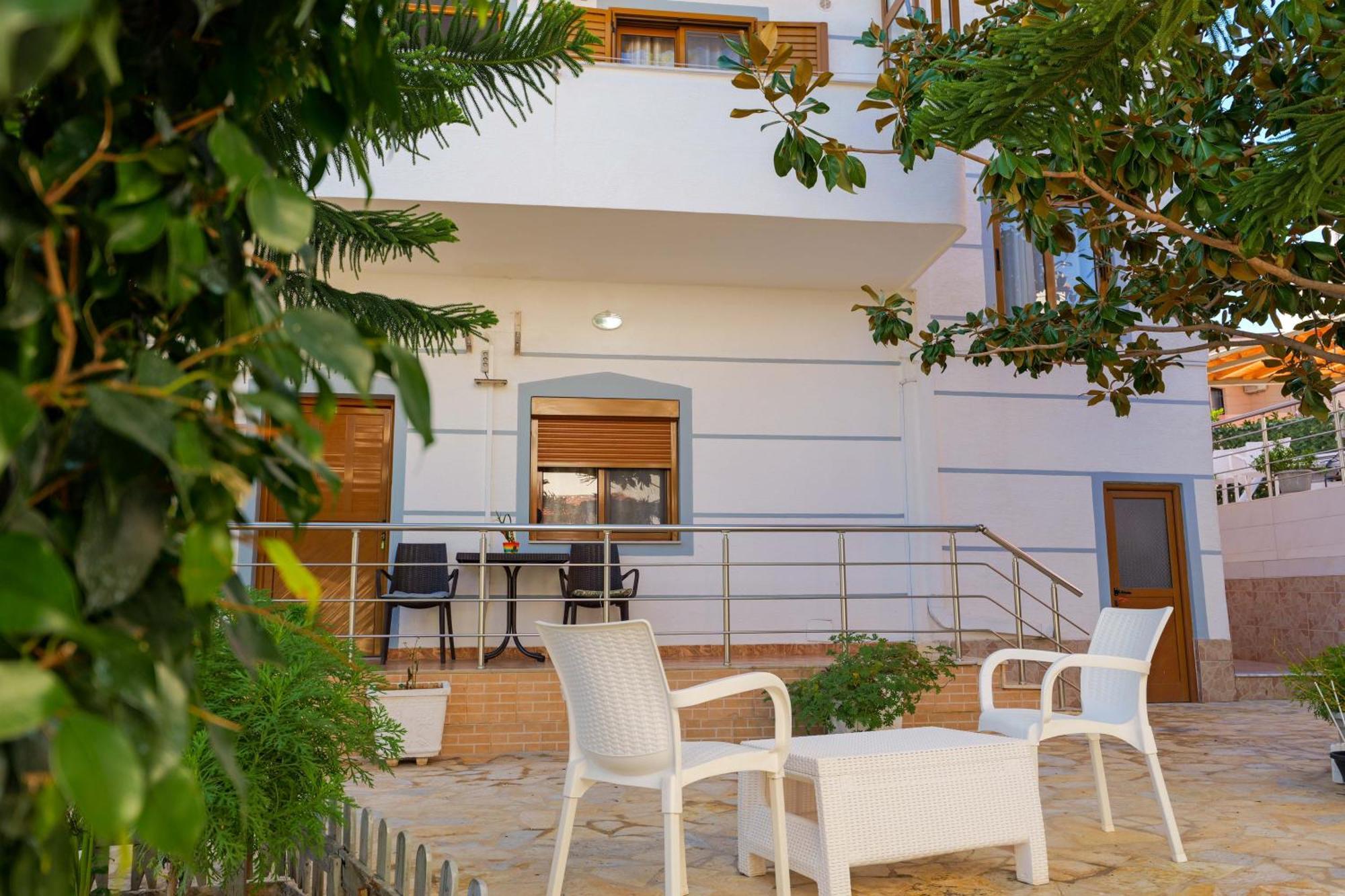 Hotel Chris Ksamil Luaran gambar