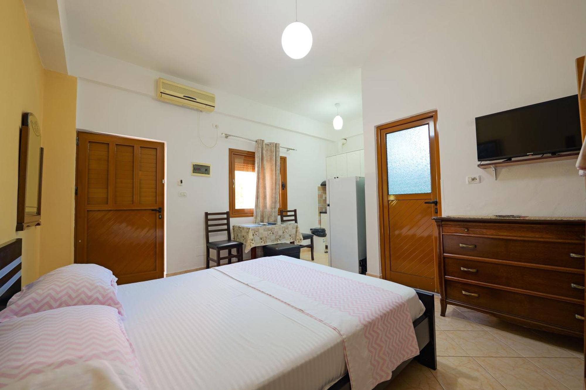 Hotel Chris Ksamil Luaran gambar
