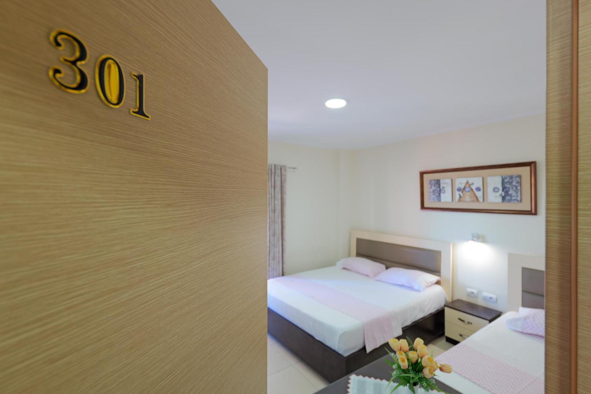 Hotel Chris Ksamil Luaran gambar