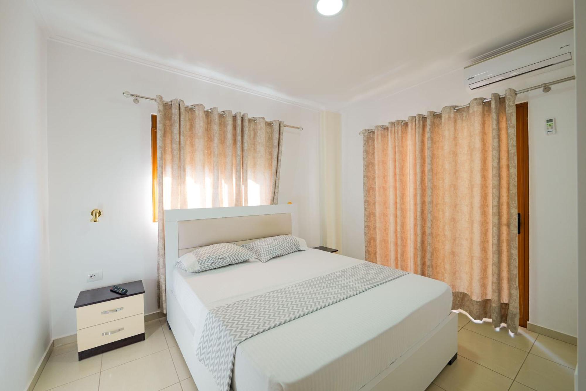 Hotel Chris Ksamil Luaran gambar